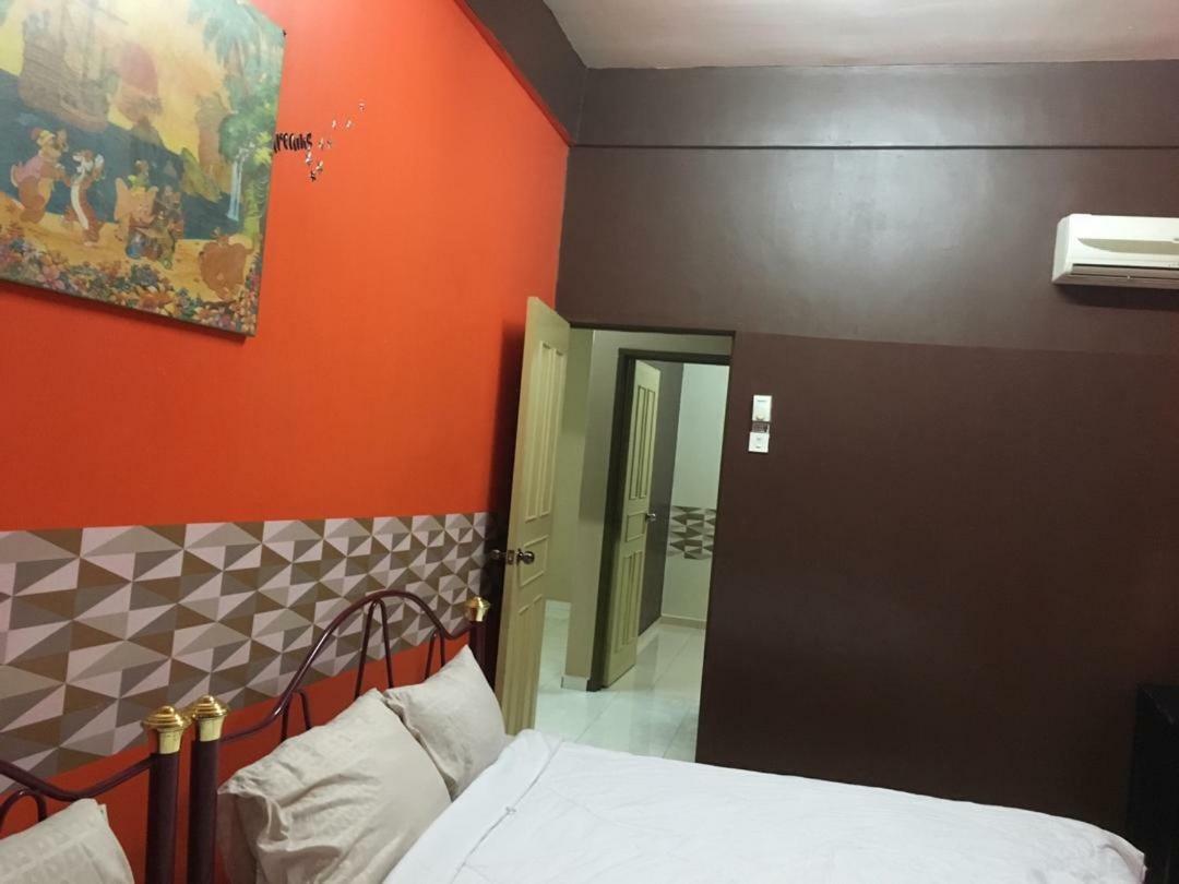 707 , , Unit 1-11 * Malacca