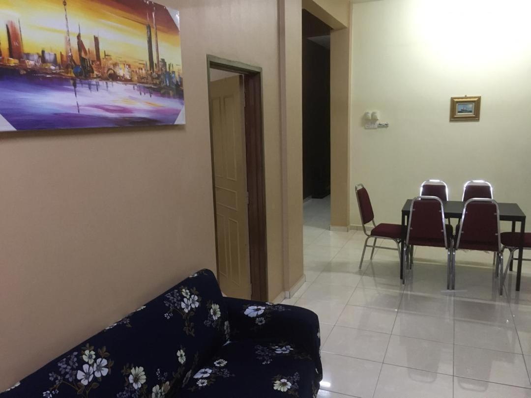 707 , , Unit 1-11 * Malacca